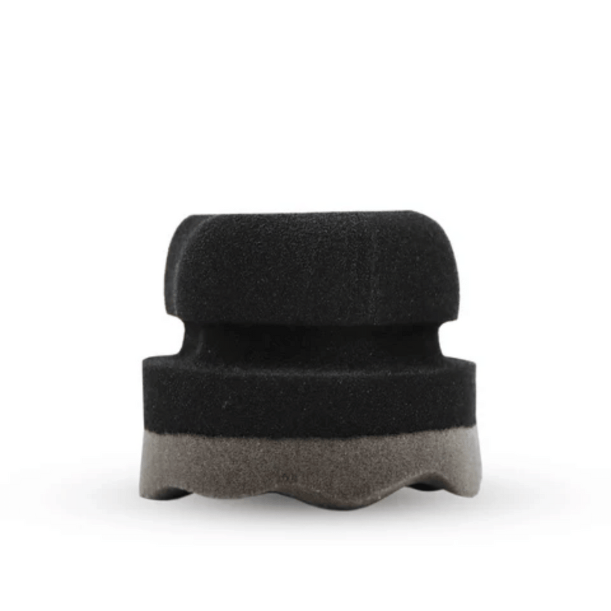 Contoured Trim & Tyre Dressing Waffle Applicator – Ergonomic Grip for Even Coverage