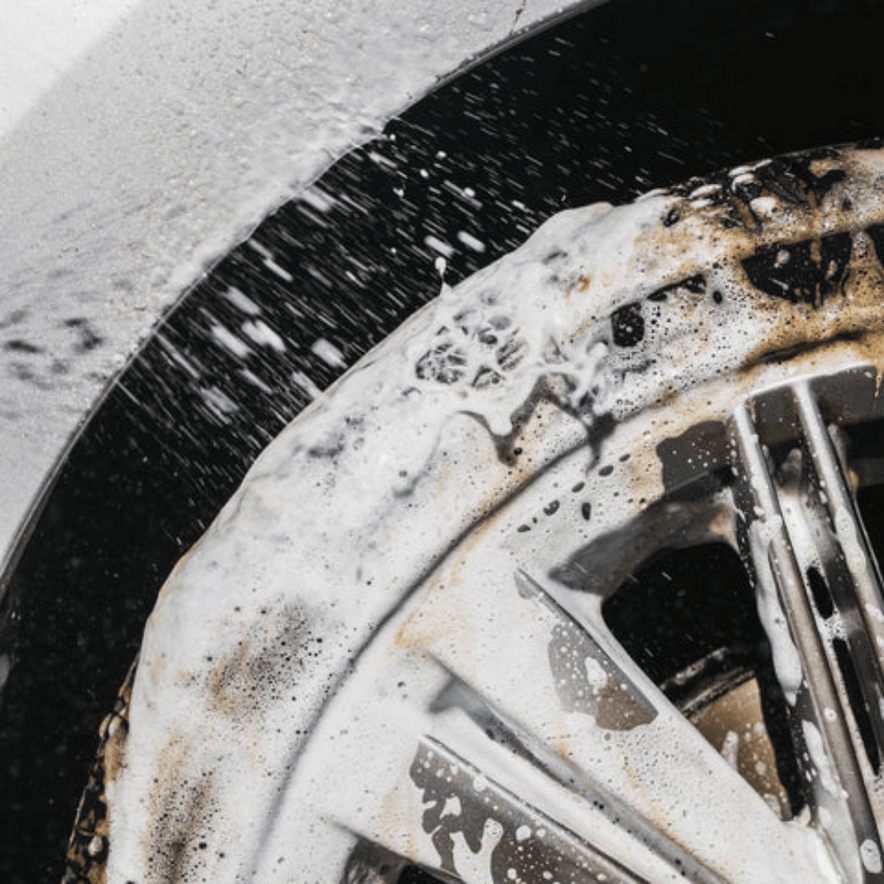 Wheel & Tyre Cleaner 500 ml – Non‑Acid Degreaser, Brightens Wheels & Preps Tyres