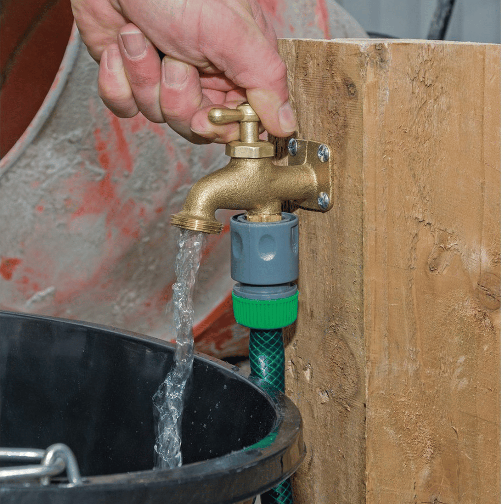 Draper 02251 Take‑Anywhere Brass Garden Tap – Solid Brass, Hoses Anywhere