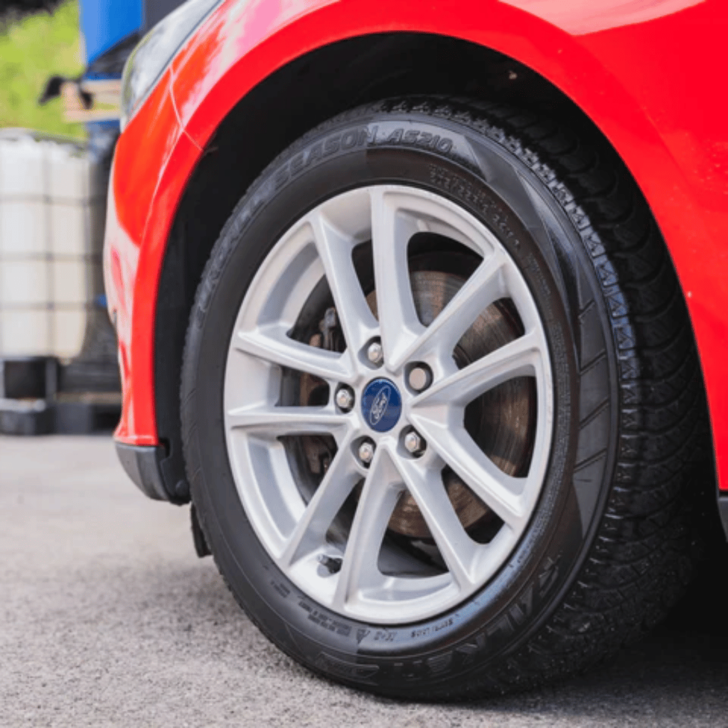 Tyre Gloss Ultimate High Gloss Tyre Dressing – 500ml | Cherry-Scented Silicone Rubber Shine