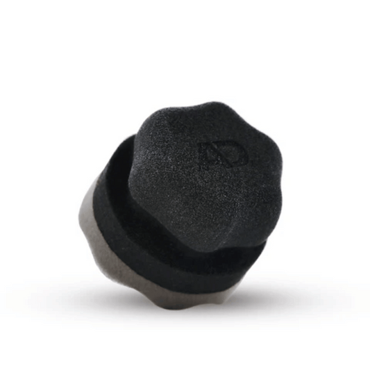 Contoured Trim & Tyre Dressing Waffle Applicator – Ergonomic Grip for Even Coverage